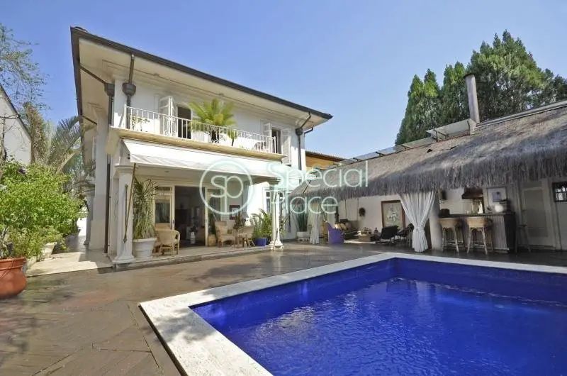 Foto 1 de Casa com 4 Quartos à venda, 482m² em Jardim Europa, São Paulo
