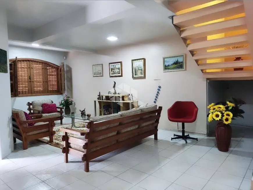 Foto 1 de Casa com 4 Quartos à venda, 240m² em Niterói, Canoas