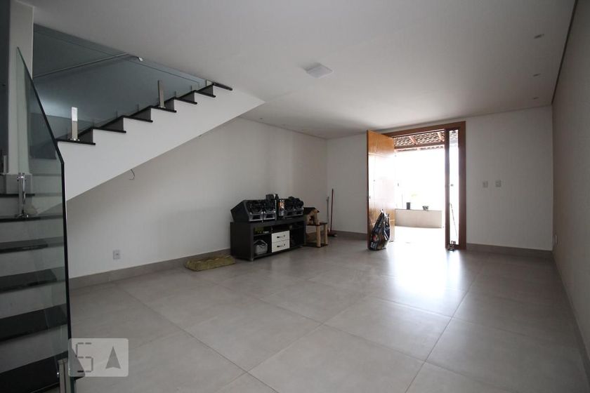 Foto 1 de Casa com 4 Quartos para alugar, 406m² em Setor Habitacional Vicente Pires Trecho 3, Brasília