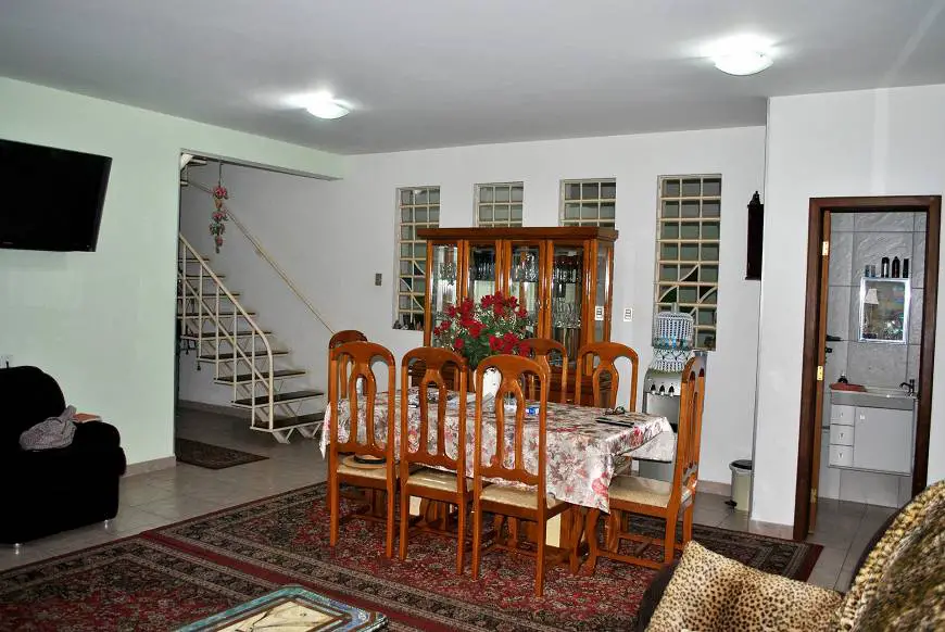 Foto 4 de Casa com 5 Quartos à venda, 310m² em Santa Efigênia, Belo Horizonte