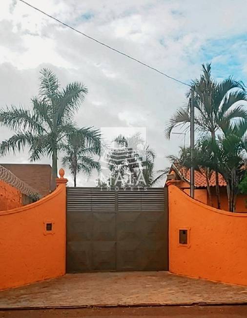 Foto 2 de Casa de Condomínio com 4 Quartos à venda, 200m² em Chácaras Vila Real , Uberaba