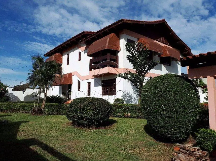 Foto 1 de Sobrado com 6 Quartos à venda, 480m² em Jardim das Américas, Cuiabá