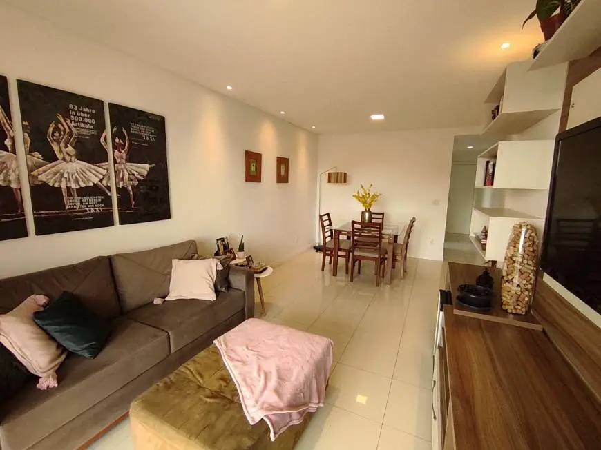 Foto 4 de Apartamento com 2 Quartos à venda, 98m² em Atiradores, Joinville