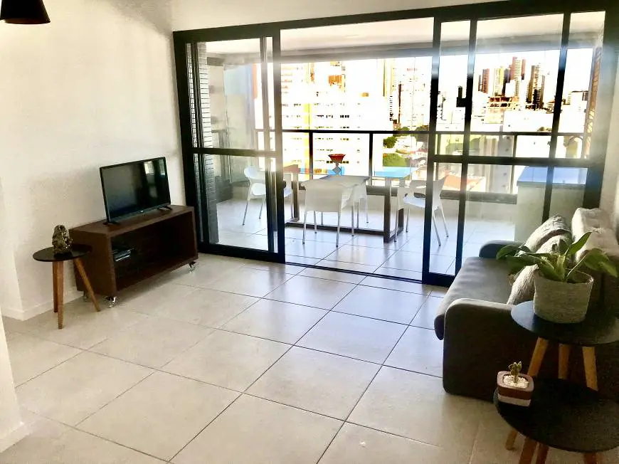 Foto 2 de Apartamento com 2 Quartos para alugar, 73m² em Barra, Salvador