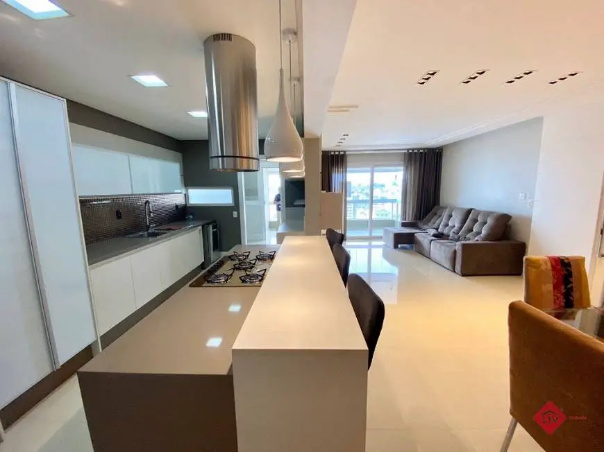 Foto 4 de Apartamento com 2 Quartos à venda, 137m² em Exposição, Caxias do Sul