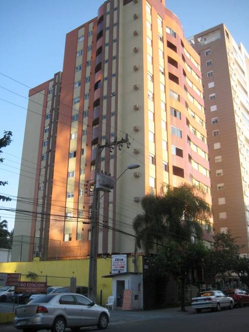 Foto 1 de Apartamento com 3 Quartos para alugar, 125m² em Centro, Joinville