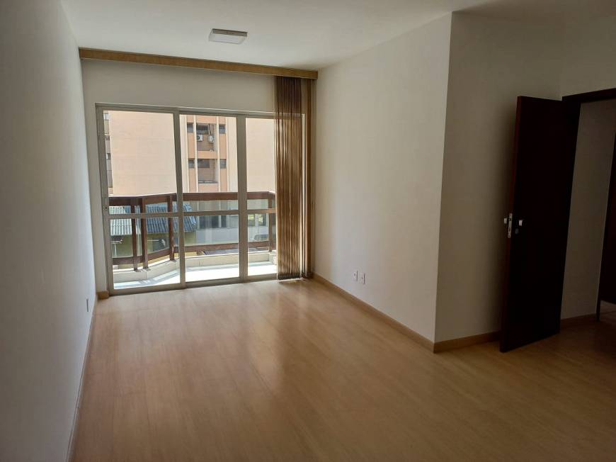 Foto 3 de Apartamento com 3 Quartos para alugar, 96m² em Centro, Londrina