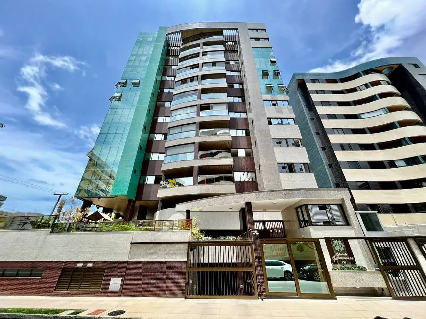 Foto 1 de Apartamento com 3 Quartos à venda, 170m² em Ponta Verde, Maceió