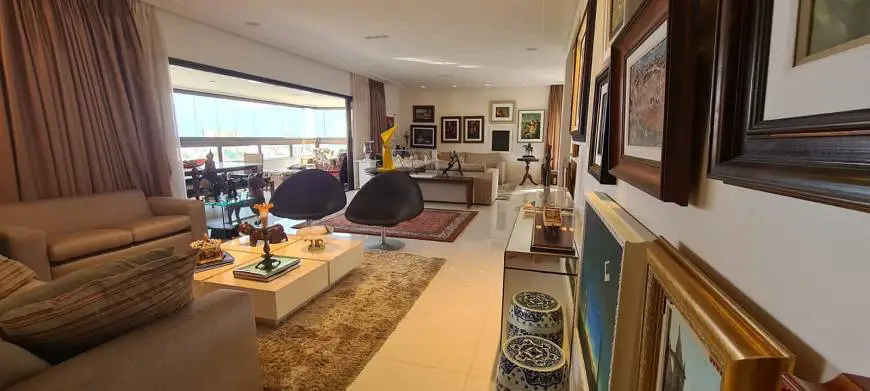 Foto 1 de Apartamento com 4 Quartos à venda, 386m² em Candeal, Salvador