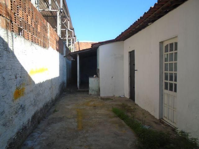 Foto 2 de Casa com 1 Quarto para alugar, 36m² em Salinas, Fortaleza