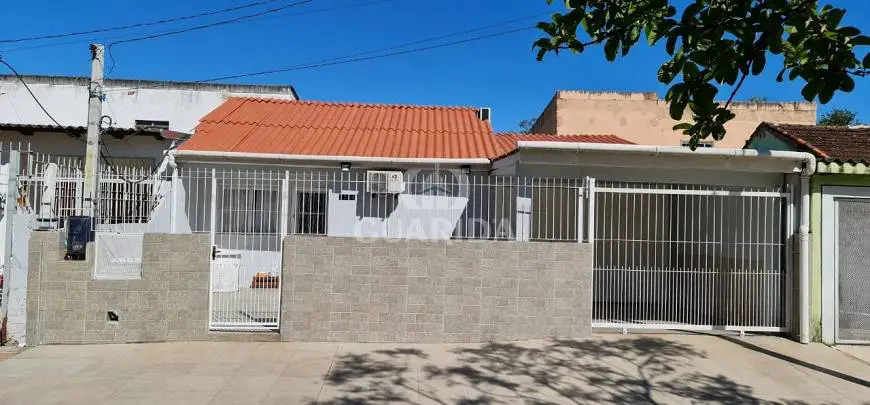 Foto 2 de Casa com 2 Quartos à venda, 100m² em Restinga, Porto Alegre