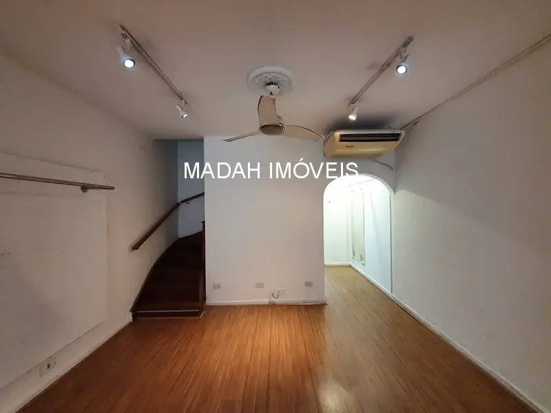 Foto 3 de Casa com 2 Quartos para alugar, 100m² em Vila Madalena, São Paulo