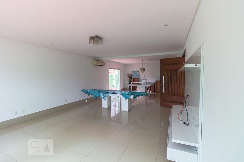 Foto 1 de Casa com 3 Quartos para alugar, 190m² em Campestre, Santo André