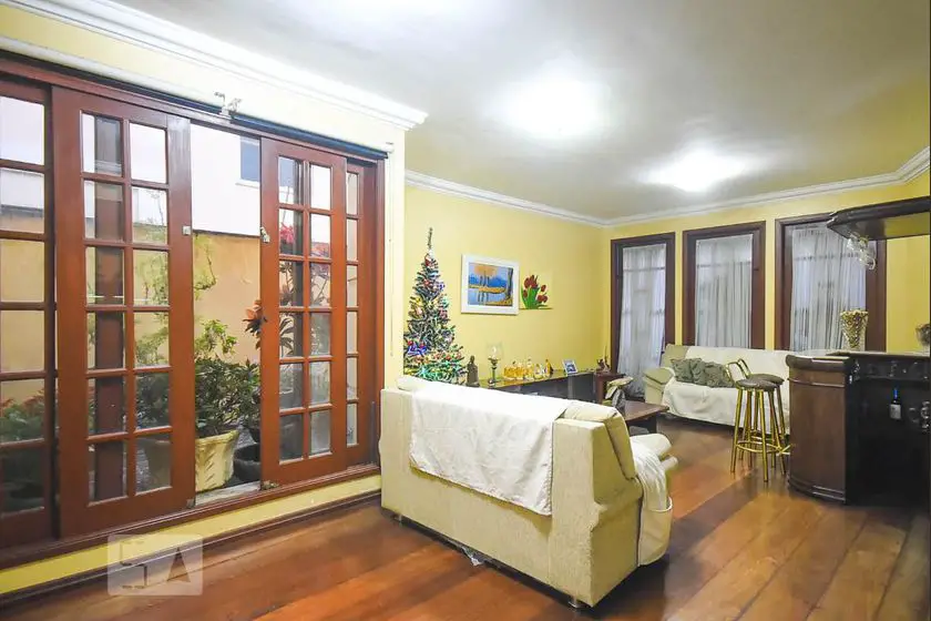 Foto 1 de Casa com 3 Quartos para alugar, 200m² em Jardim Londrina, São Paulo