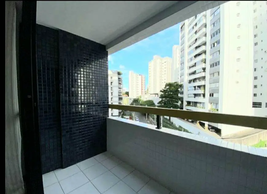 Foto 1 de Apartamento com 1 Quarto à venda, 45m² em Candeal, Salvador