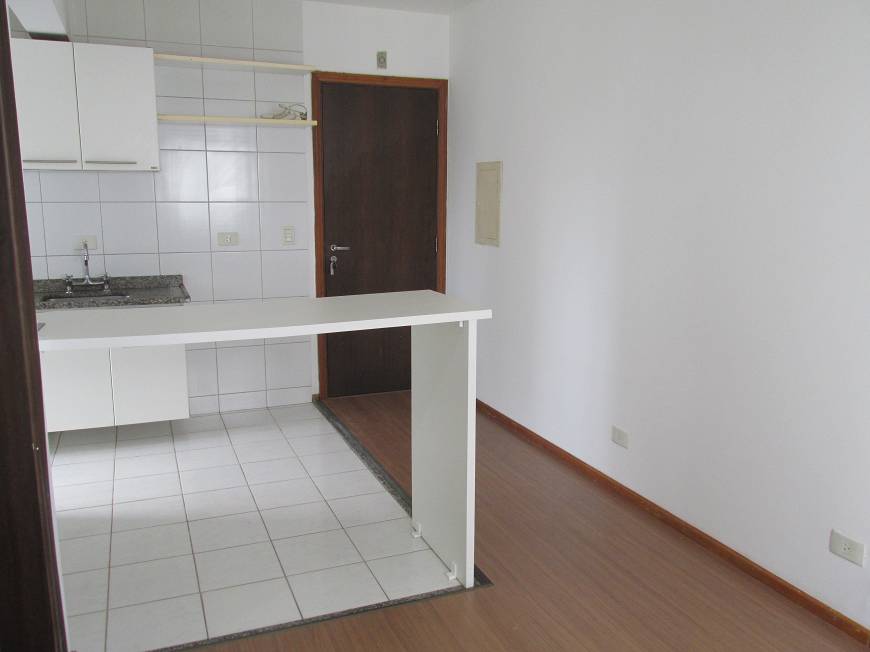 Foto 4 de Apartamento com 1 Quarto para alugar, 55m² em Centro, Londrina