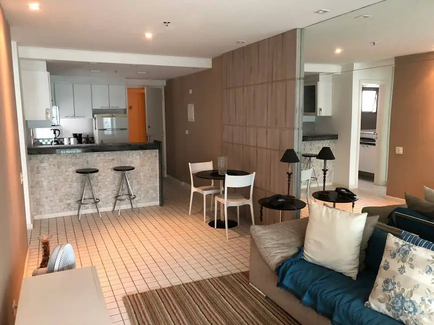 Foto 1 de Apartamento com 1 Quarto para alugar, 62m² em Lagoa, Rio de Janeiro