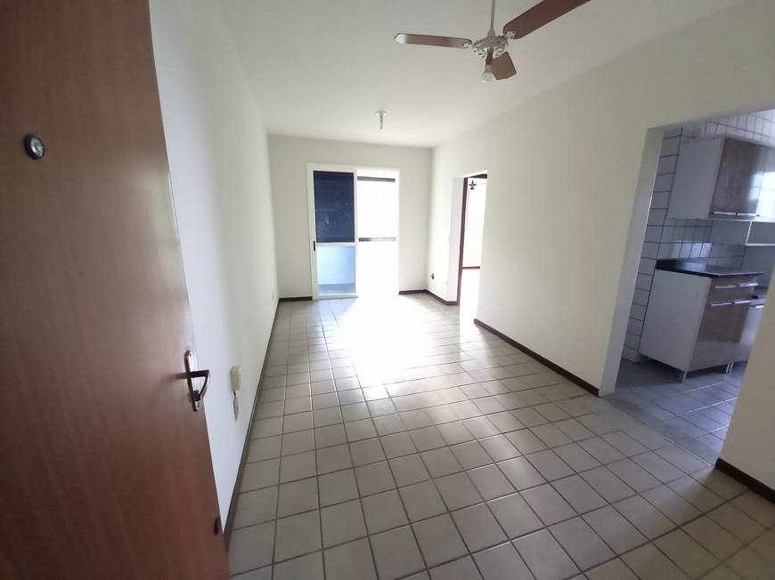 Foto 2 de Apartamento com 2 Quartos à venda, 65m² em Barro Vermelho, Vitória