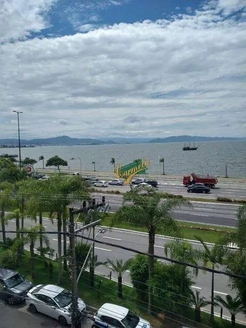 Foto 1 de Apartamento com 2 Quartos para alugar, 100m² em Centro, Florianópolis