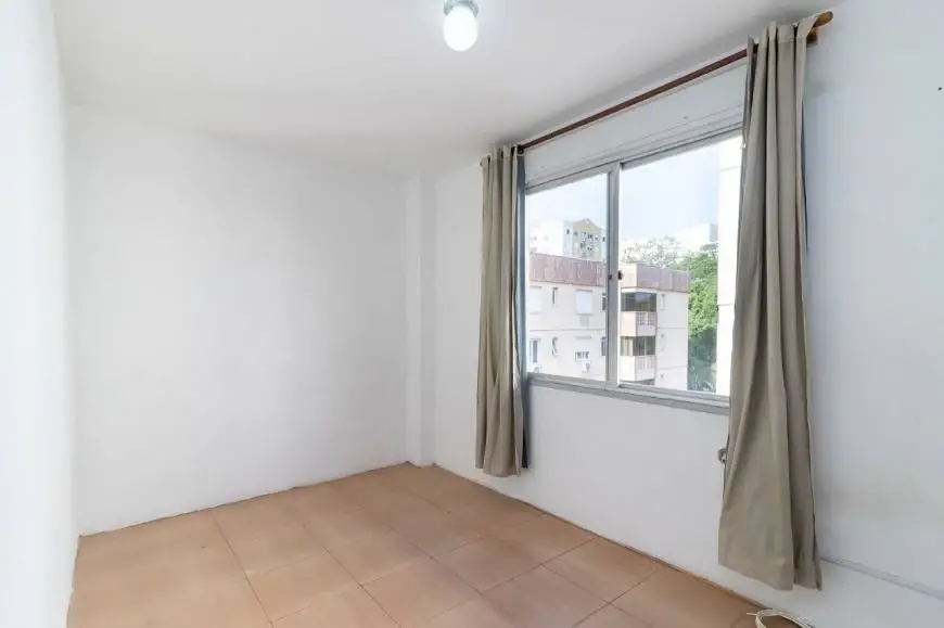 Foto 1 de Apartamento com 2 Quartos para alugar, 69m² em Santo Antônio, Porto Alegre