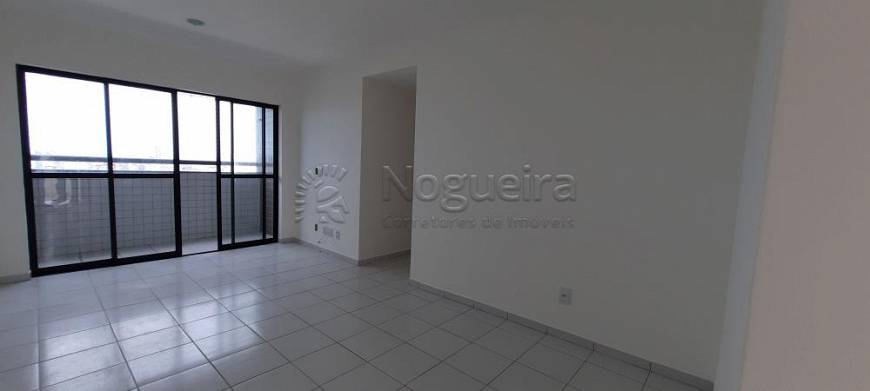 Foto 2 de Apartamento com 3 Quartos à venda, 76m² em Boa Vista, Recife