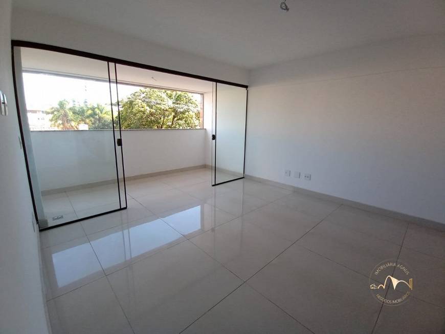 Foto 2 de Apartamento com 3 Quartos à venda, 104m² em Castelo, Belo Horizonte
