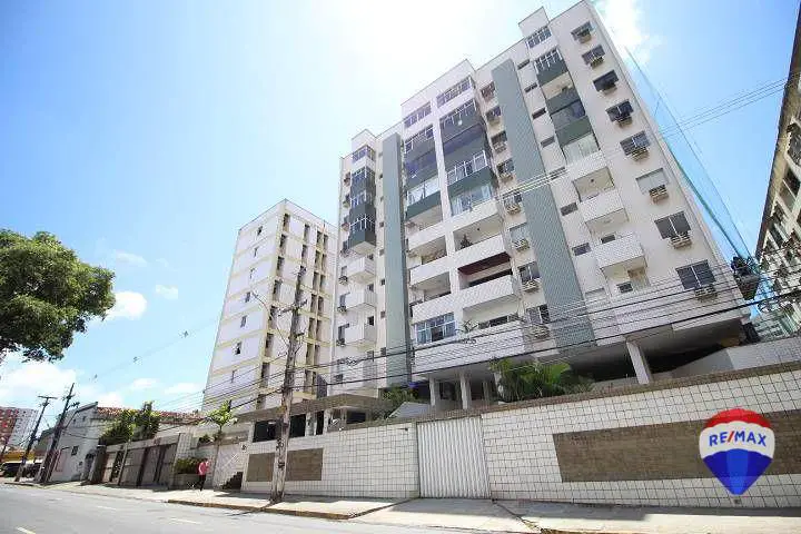 Foto 1 de Apartamento com 3 Quartos à venda, 143m² em Derby, Recife