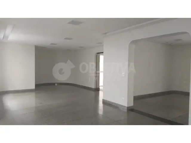 Foto 1 de Apartamento com 3 Quartos para alugar, 220m² em Fundinho, Uberlândia