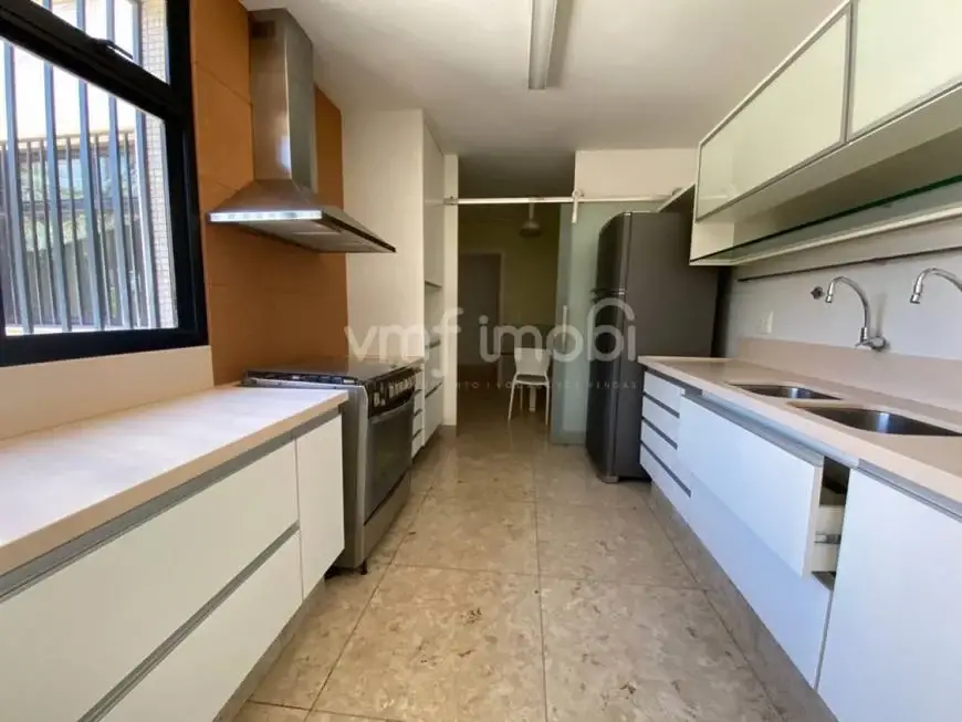 Foto 1 de Apartamento com 3 Quartos para alugar, 180m² em Praia do Canto, Vitória