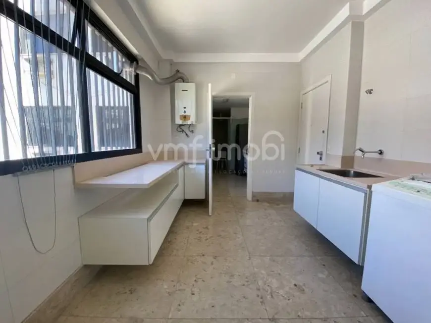 Foto 2 de Apartamento com 3 Quartos para alugar, 180m² em Praia do Canto, Vitória