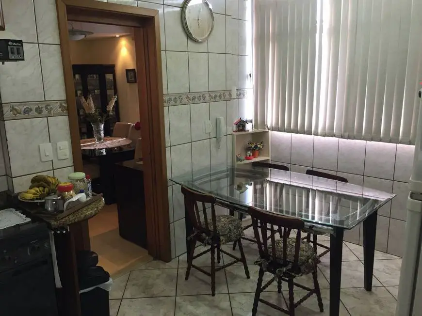 Foto 3 de Apartamento com 3 Quartos para alugar, 130m² em Rio Branco, Porto Alegre