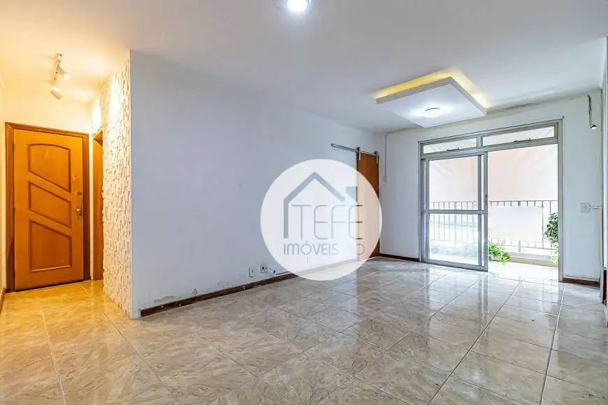 Foto 1 de Apartamento com 3 Quartos à venda, 75m² em  Vila Valqueire, Rio de Janeiro