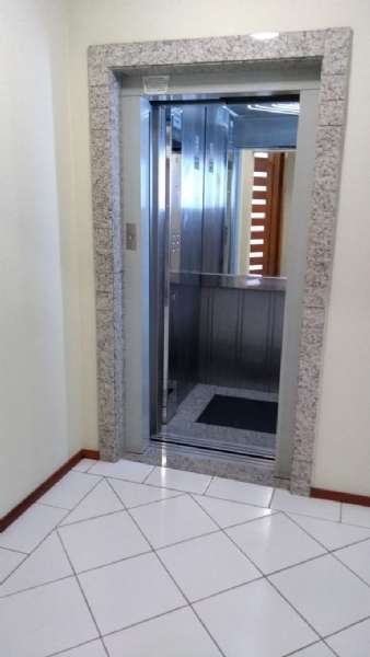 Foto 1 de Apartamento com 4 Quartos à venda, 198m² em Centro, Pelotas
