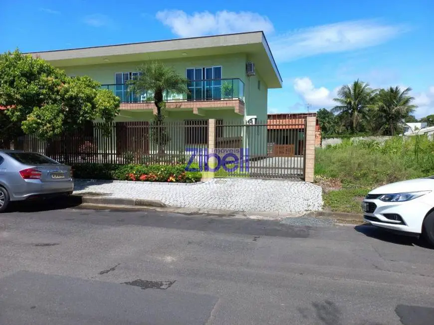 Foto 2 de Casa com 2 Quartos para alugar, 88m² em Glória, Joinville
