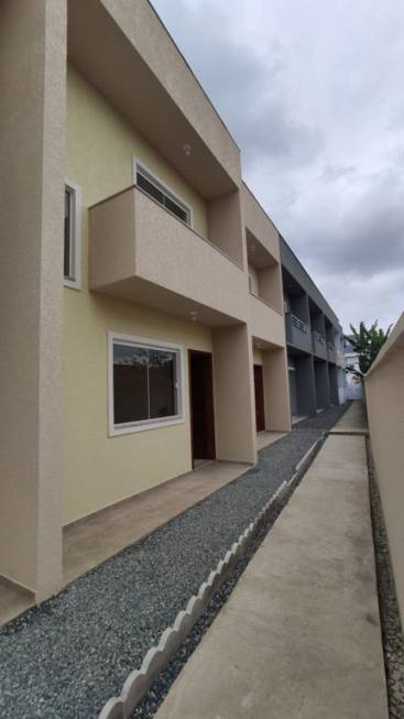 Foto 2 de Casa com 2 Quartos para alugar, 73m² em Itaum, Joinville
