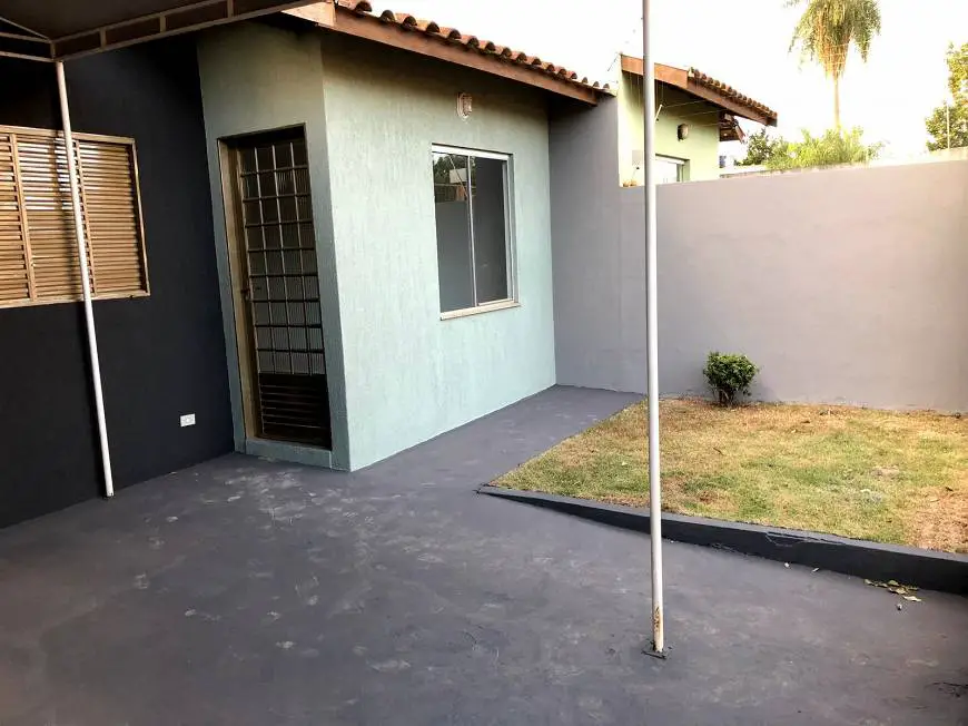 Foto 2 de Casa com 2 Quartos à venda, 52m² em Jardim Itamaracá, Campo Grande