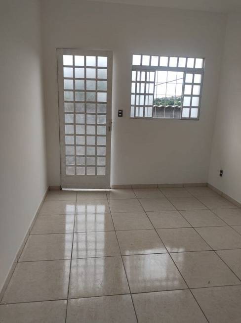 Foto 3 de Casa com 2 Quartos à venda, 130m² em Lagoa Santo Antônio, Pedro Leopoldo