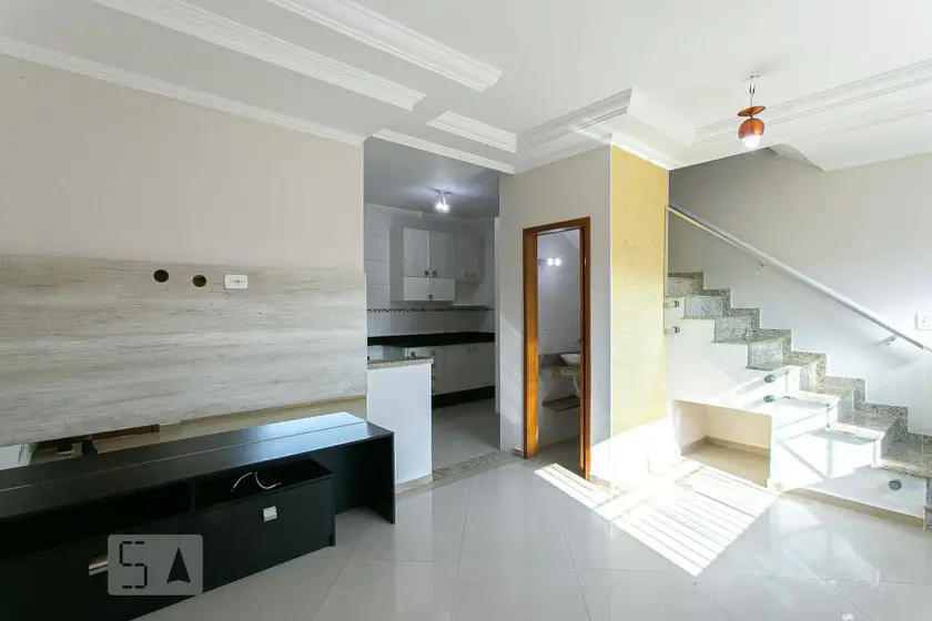 Foto 1 de Casa com 2 Quartos para alugar, 61m² em Penha De Franca, São Paulo