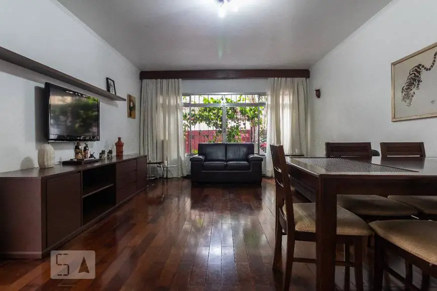 Foto 3 de Casa com 3 Quartos para alugar, 210m² em Campo Belo, São Paulo