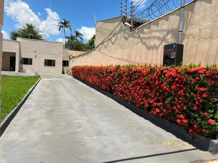 Foto 3 de Casa com 3 Quartos à venda, 400m² em Jardim das Palmeiras, Cuiabá
