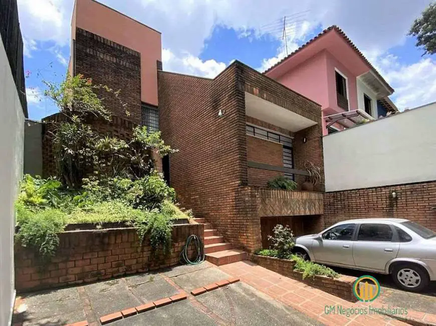 Foto 1 de Casa com 3 Quartos à venda, 270m² em Jardim Peri-Peri, São Paulo