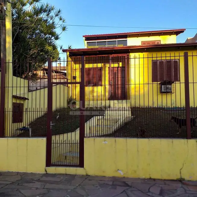 Foto 1 de Casa com 3 Quartos à venda, 150m² em Rubem Berta, Porto Alegre