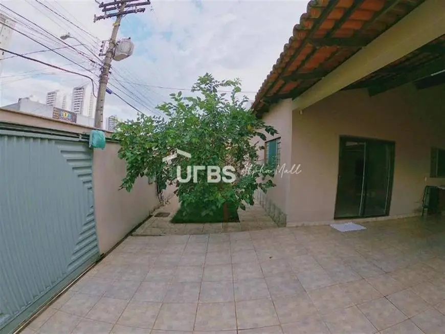 Foto 2 de Casa com 3 Quartos à venda, 269m² em Setor Negrão de Lima, Goiânia