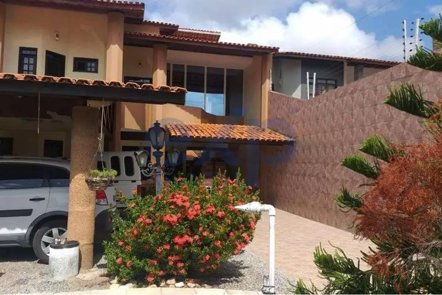 Foto 1 de Casa com 4 Quartos à venda, 464m² em Engenheiro Luciano Cavalcante, Fortaleza