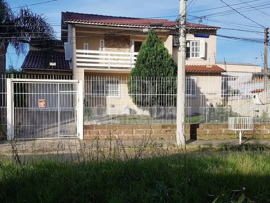 Foto 1 de Casa com 4 Quartos à venda, 300m² em Jardim Itú Sabará, Porto Alegre