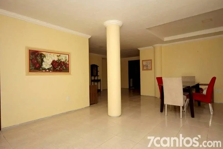 Foto 2 de Casa com 4 Quartos para alugar, 284m² em Papicu, Fortaleza