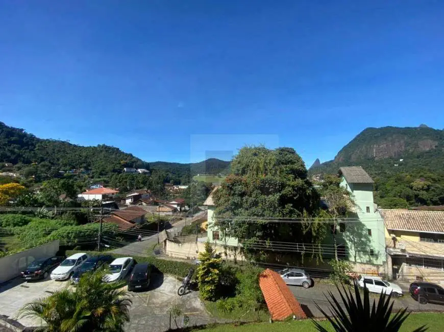 Foto 3 de Casa de Condomínio com 2 Quartos para venda ou aluguel, 70m² em Caxanga, Teresópolis