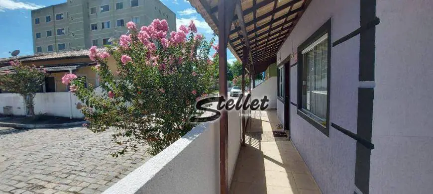 Foto 1 de Casa de Condomínio com 2 Quartos à venda, 61m² em Mariléa Chácara, Rio das Ostras