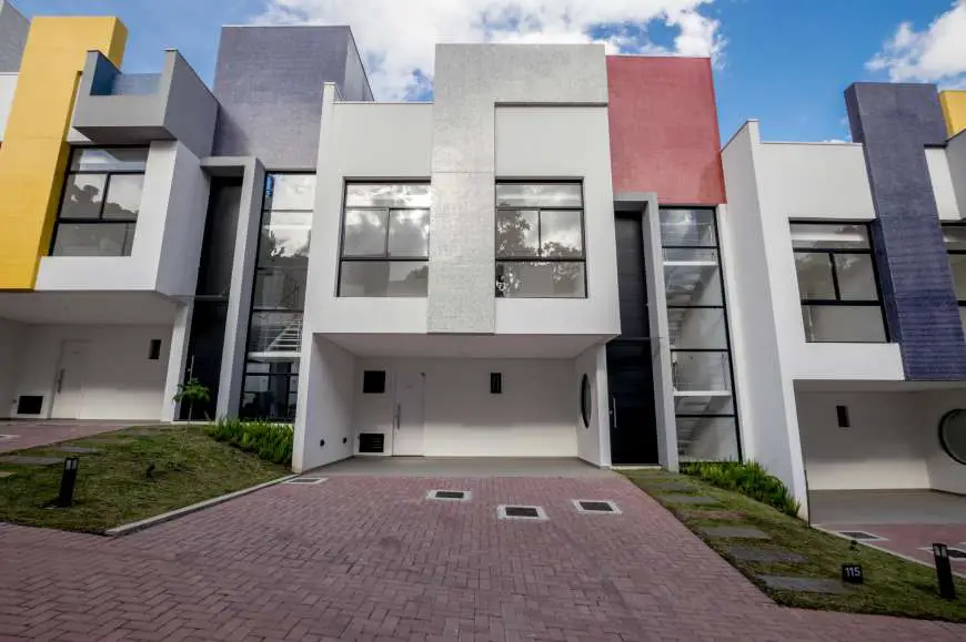 Foto 1 de Casa de Condomínio com 3 Quartos à venda, 209m² em Santo Inácio, Curitiba