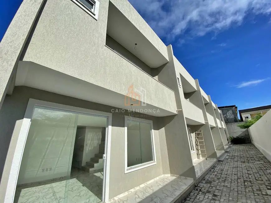 Foto 1 de Casa de Condomínio com 4 Quartos à venda, 130m² em Ipitanga, Lauro de Freitas